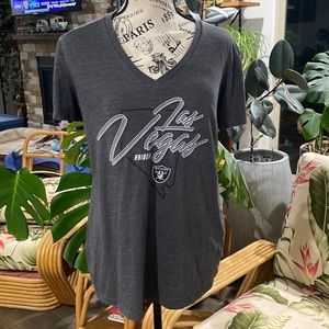 LAS VEGAS RAIDERS NFL VNECK TSHIRT SIZE LARGE
